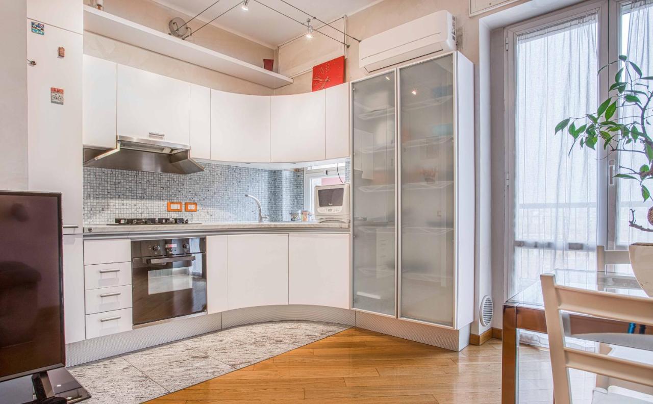 밀라노 Joivy Vibrant Flat With Balcony 아파트 외부 사진