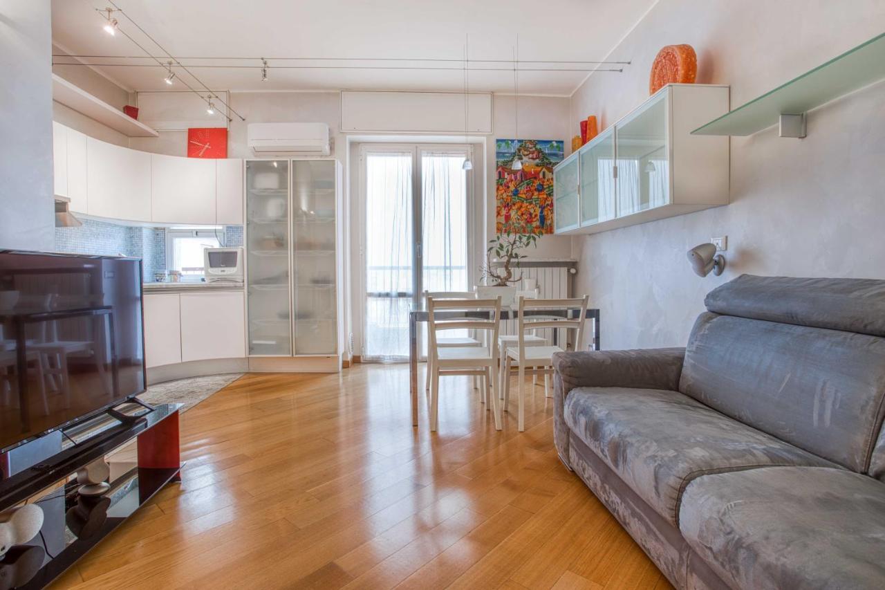 밀라노 Joivy Vibrant Flat With Balcony 아파트 외부 사진