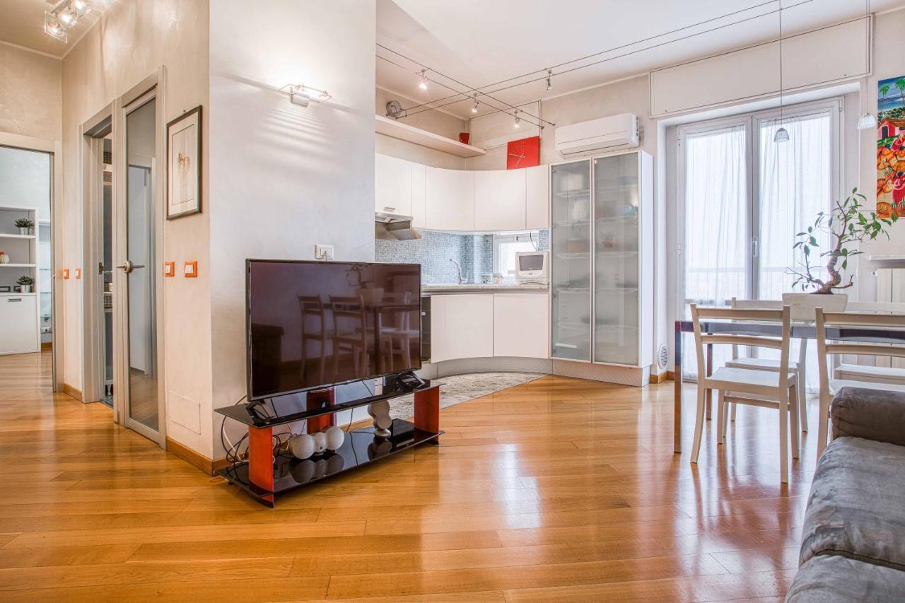 밀라노 Joivy Vibrant Flat With Balcony 아파트 외부 사진