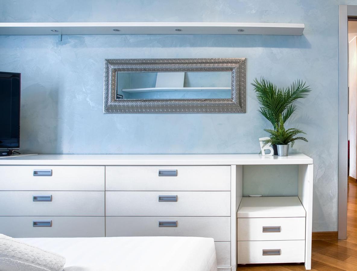 밀라노 Joivy Vibrant Flat With Balcony 아파트 외부 사진